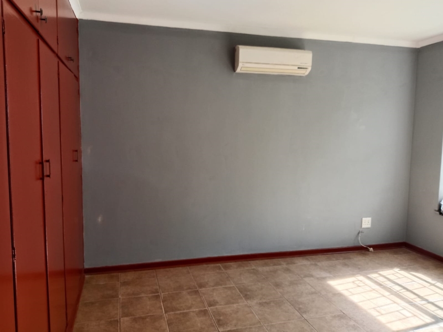 To Let 3 Bedroom Property for Rent in Riebeeckstad Free State